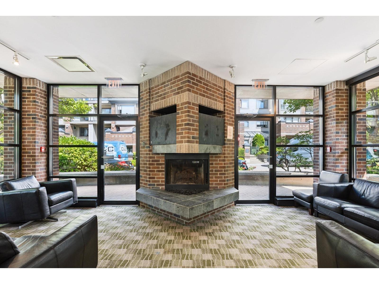 415 10866 City Parkway, Surrey, British Columbia  V3T 5W9 - Photo 31 - R3039407
