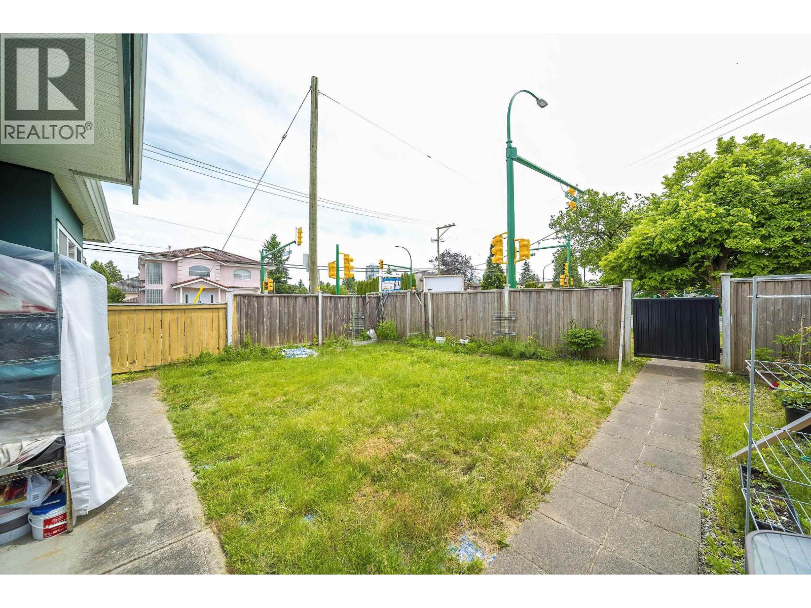 6789 Gilley Avenue, Burnaby, British Columbia  V5H 3W8 - Photo 23 - R3039523