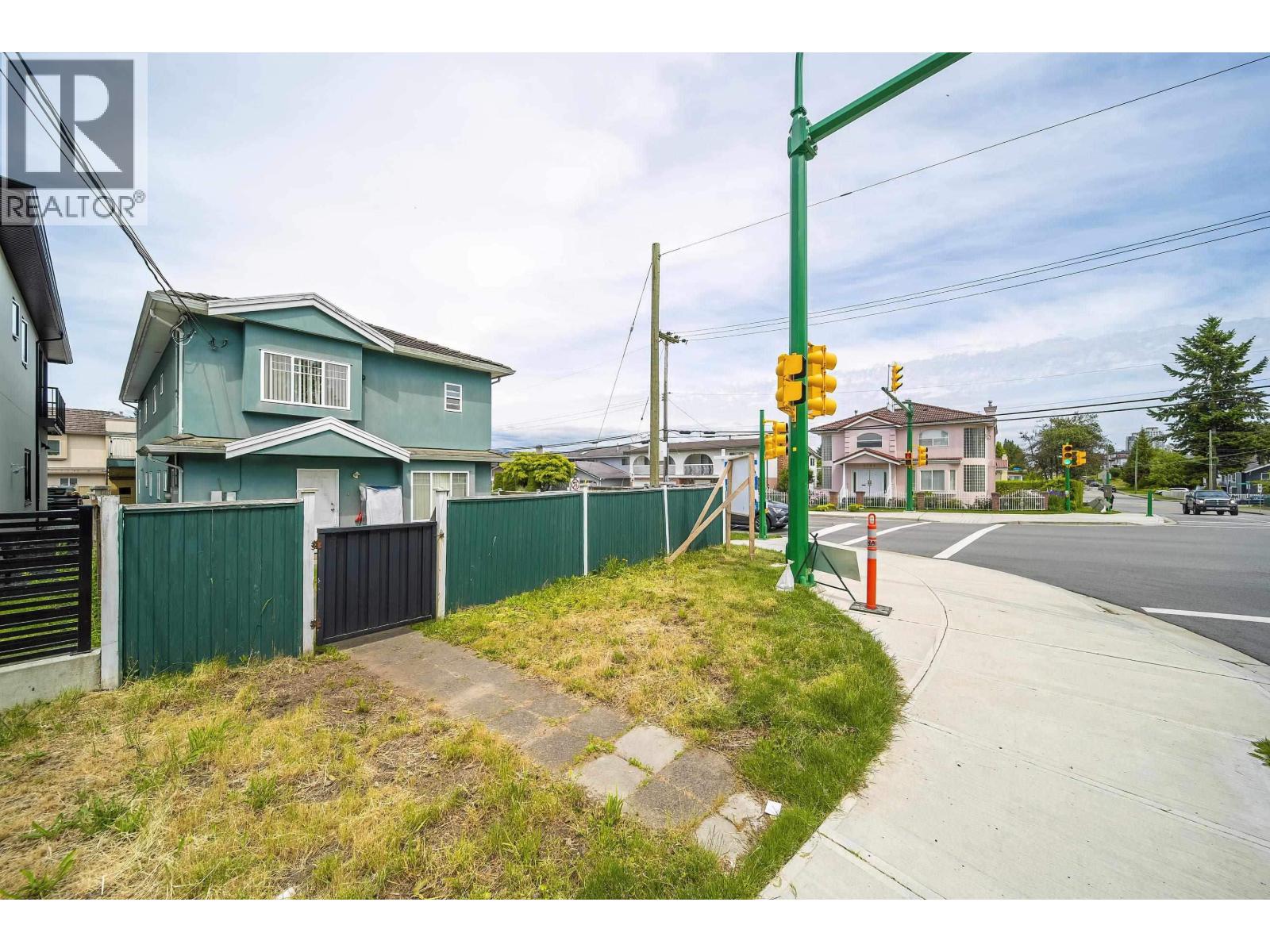 6789 Gilley Avenue, Burnaby, British Columbia  V5H 3W8 - Photo 25 - R3039523