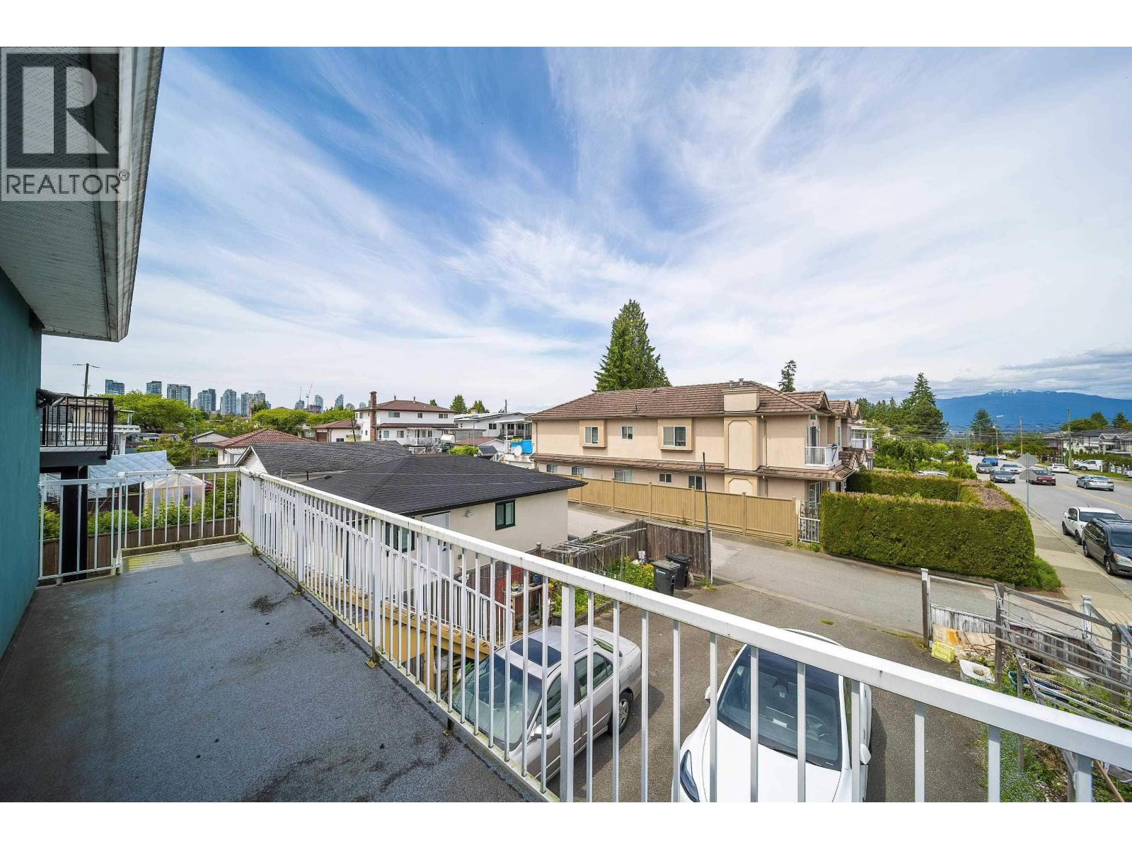 6789 Gilley Avenue, Burnaby, British Columbia  V5H 3W8 - Photo 8 - R3039523