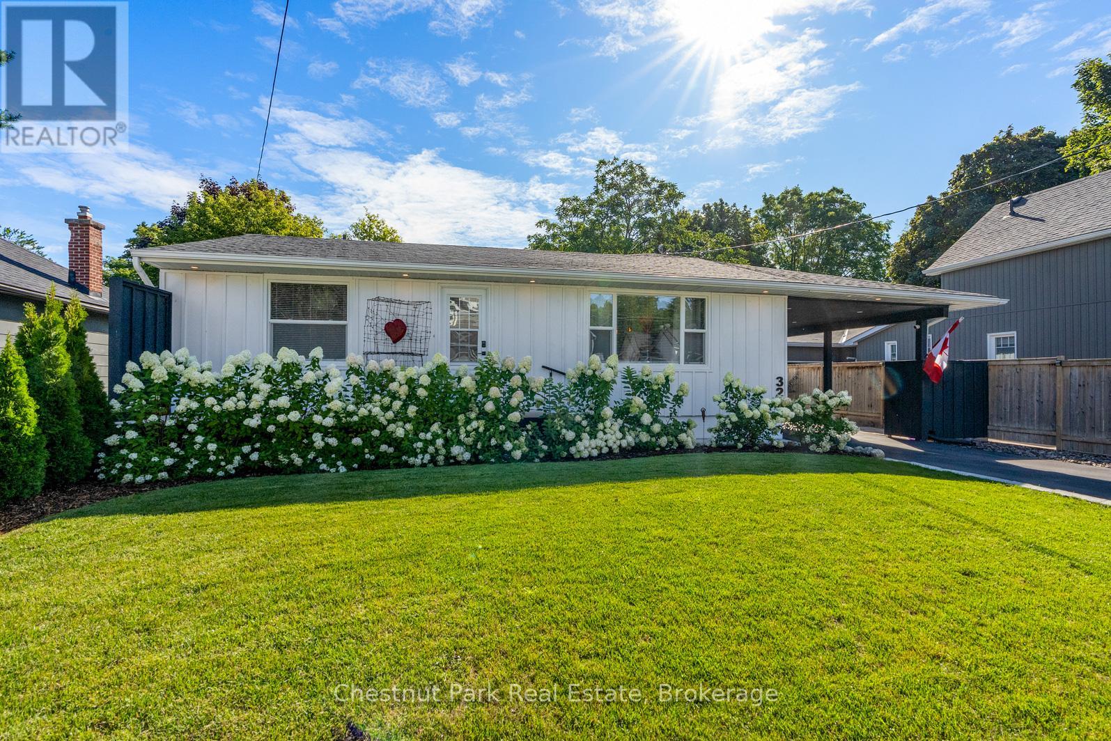 323 Oak Street, Collingwood, Ontario  L9Y 2Y4 - Photo 3 - S12312907