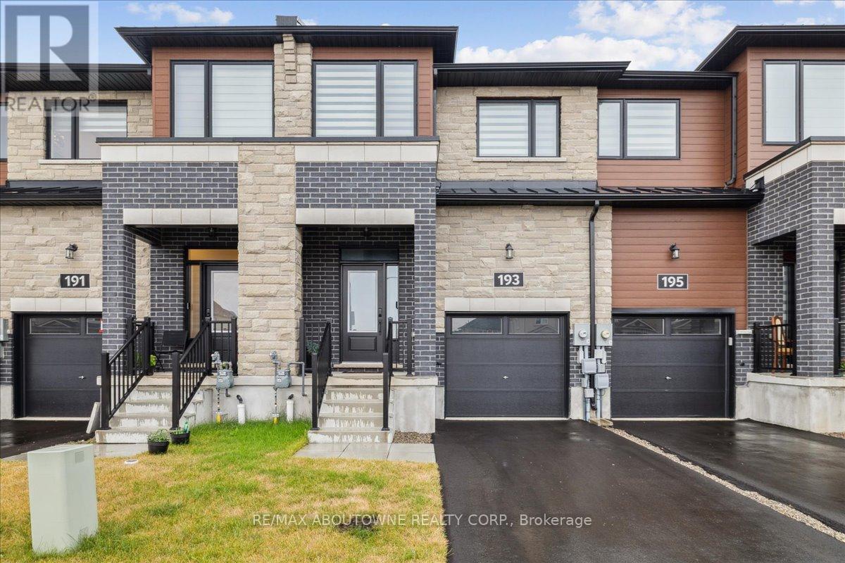193 LORMONT BOULEVARD, Hamilton, Ontario