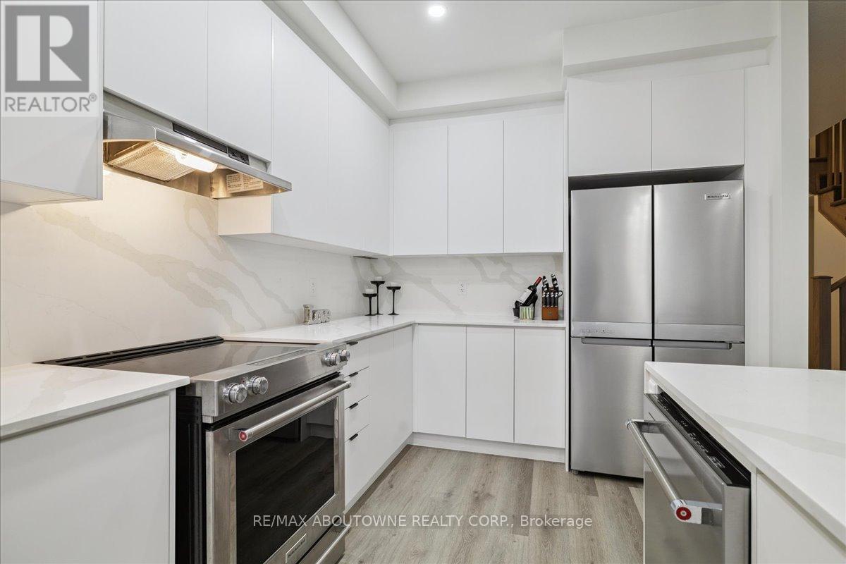 193 Lormont Boulevard, Hamilton, Ontario  L8J 0K1 - Photo 23 - X12358175