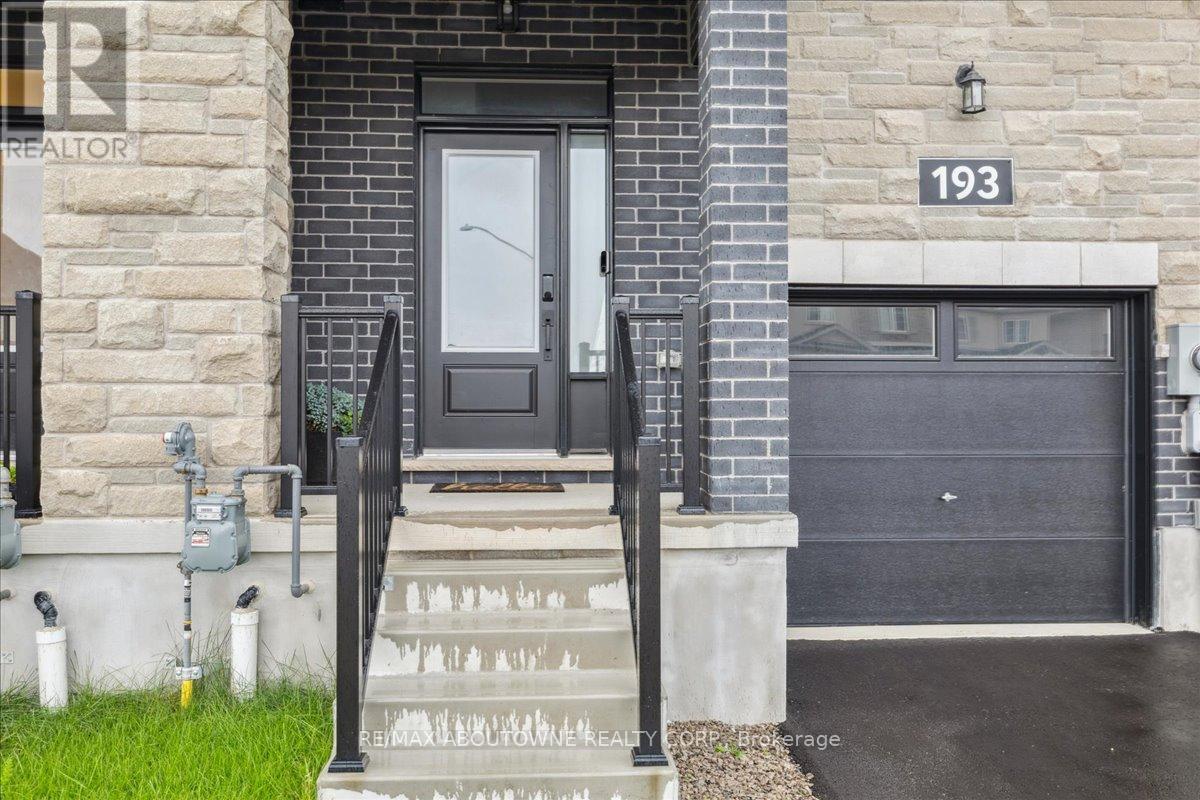 193 Lormont Boulevard, Hamilton, Ontario  L8J 0K1 - Photo 3 - X12358175
