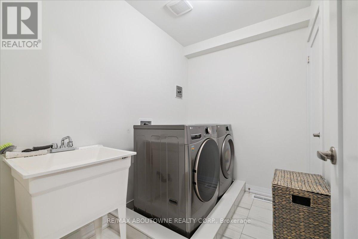 193 Lormont Boulevard, Hamilton, Ontario  L8J 0K1 - Photo 37 - X12358175