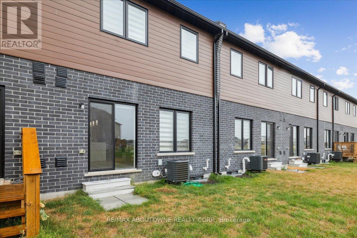193 Lormont Boulevard, Hamilton, Ontario  L8J 0K1 - Photo 38 - X12358175