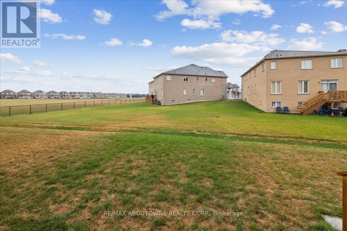 193 Lormont Boulevard, Hamilton, Ontario  L8J 0K1 - Photo 41 - X12358175