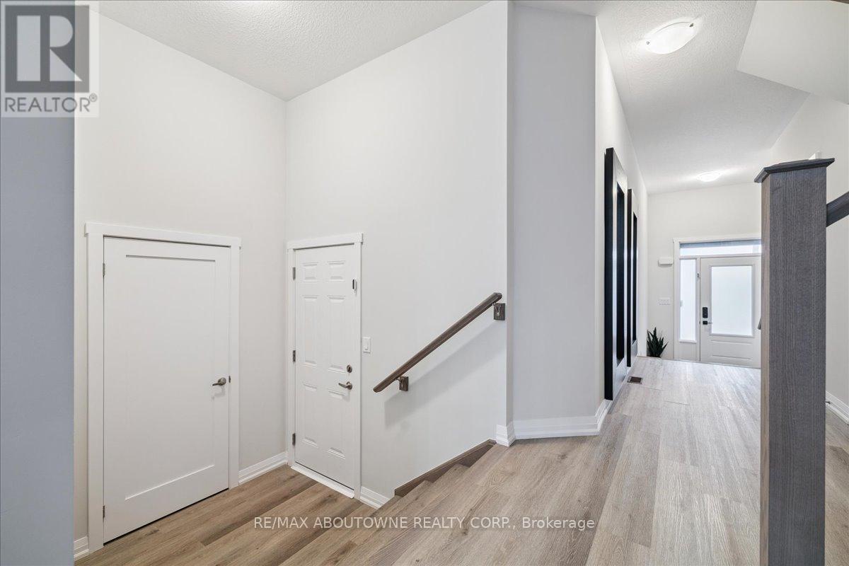 193 Lormont Boulevard, Hamilton, Ontario  L8J 0K1 - Photo 7 - X12358175