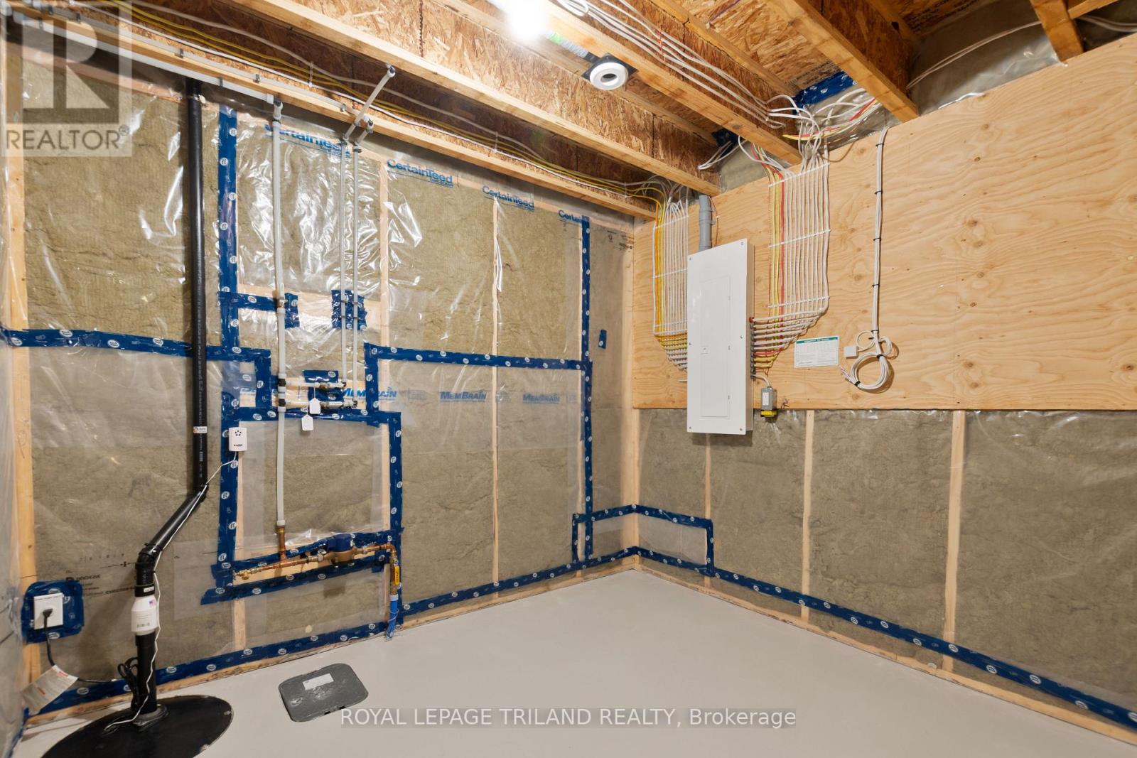 71 Harrow Lane, St. Thomas, Ontario  N5R 0P3 - Photo 26 - X12173309