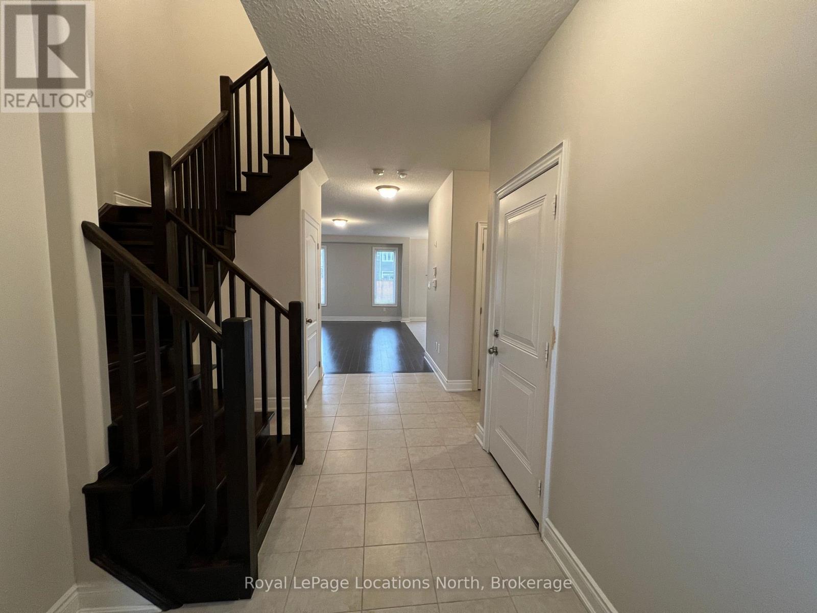 23 Lockerbie Crescent, Collingwood, Ontario  L9Y 0Y9 - Photo 2 - S12358191