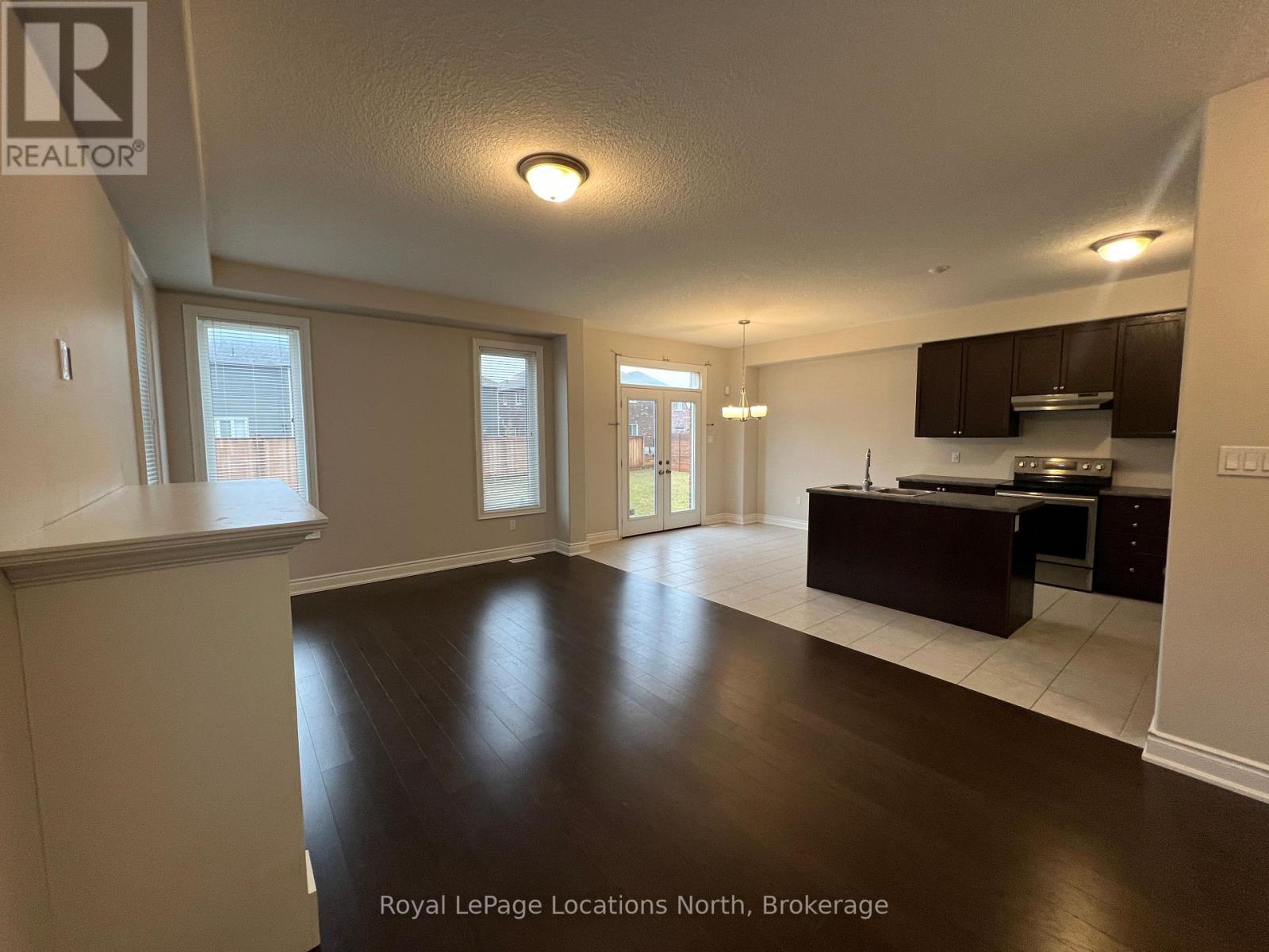 23 Lockerbie Crescent, Collingwood, Ontario  L9Y 0Y9 - Photo 4 - S12358191