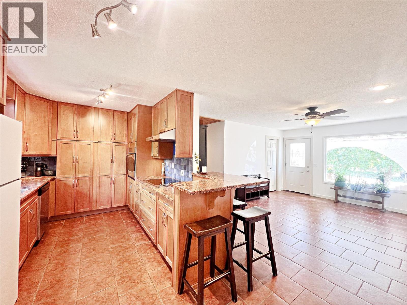 Property at 6422 Mack Road image 4