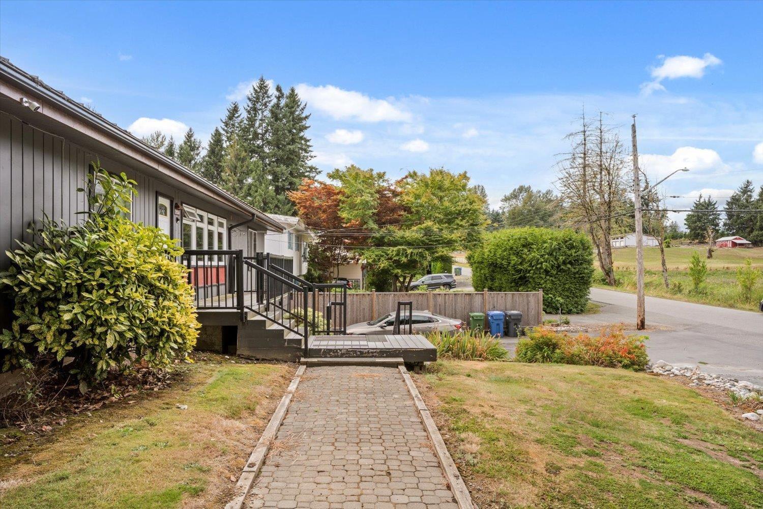 Property at 29554 DUNCAN AVENUE image 3