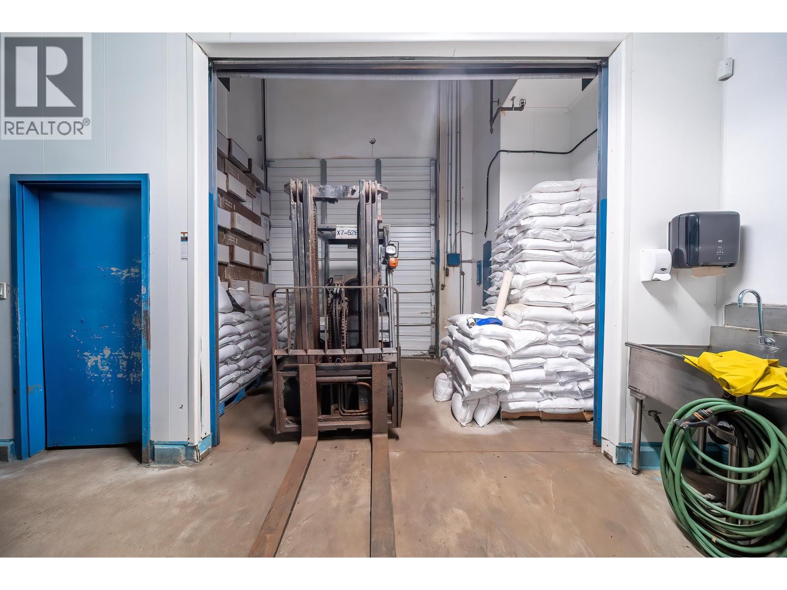 2025&2030 2633 Simpson Road, Richmond, British Columbia  V6X 0B9 - Photo 22 - C8071259