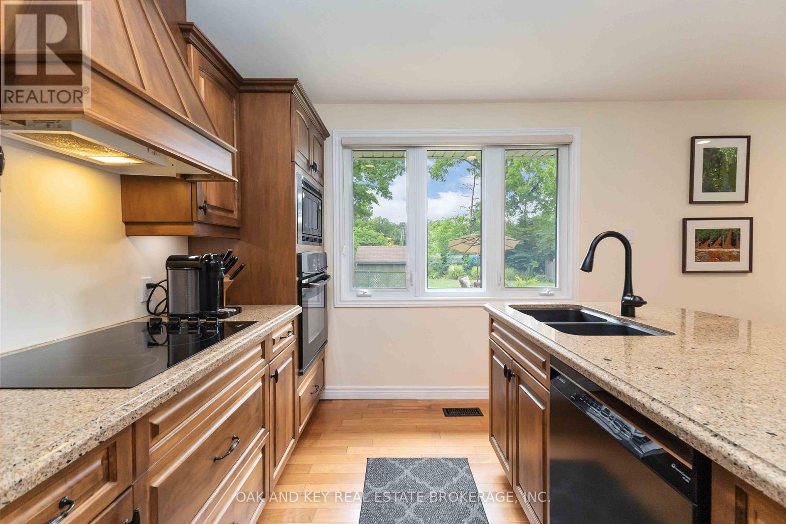 717 Griffith Street, London South, Ontario  N6K 3A6 - Photo 18 - X12358225