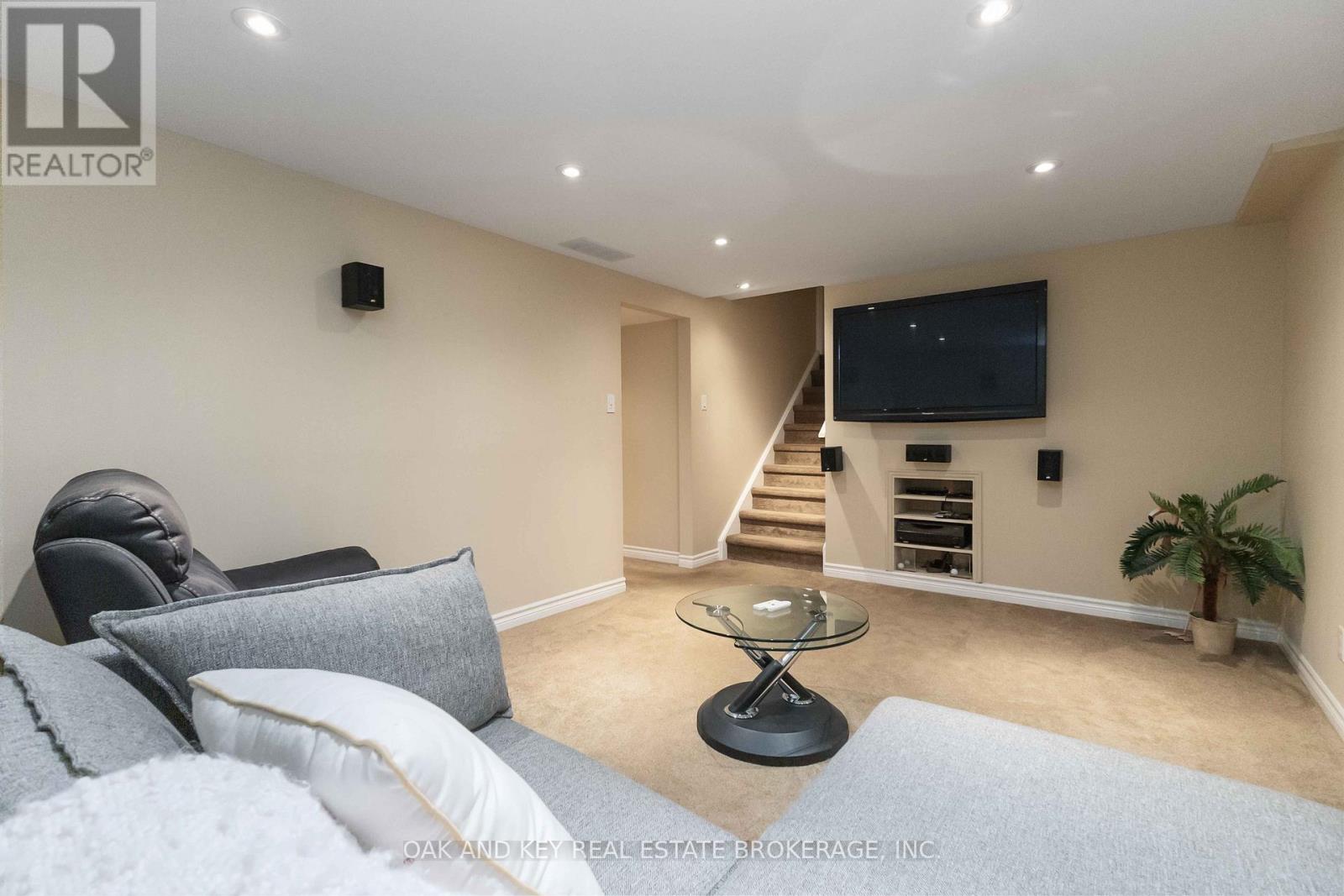 717 Griffith Street, London South, Ontario  N6K 3A6 - Photo 30 - X12358225