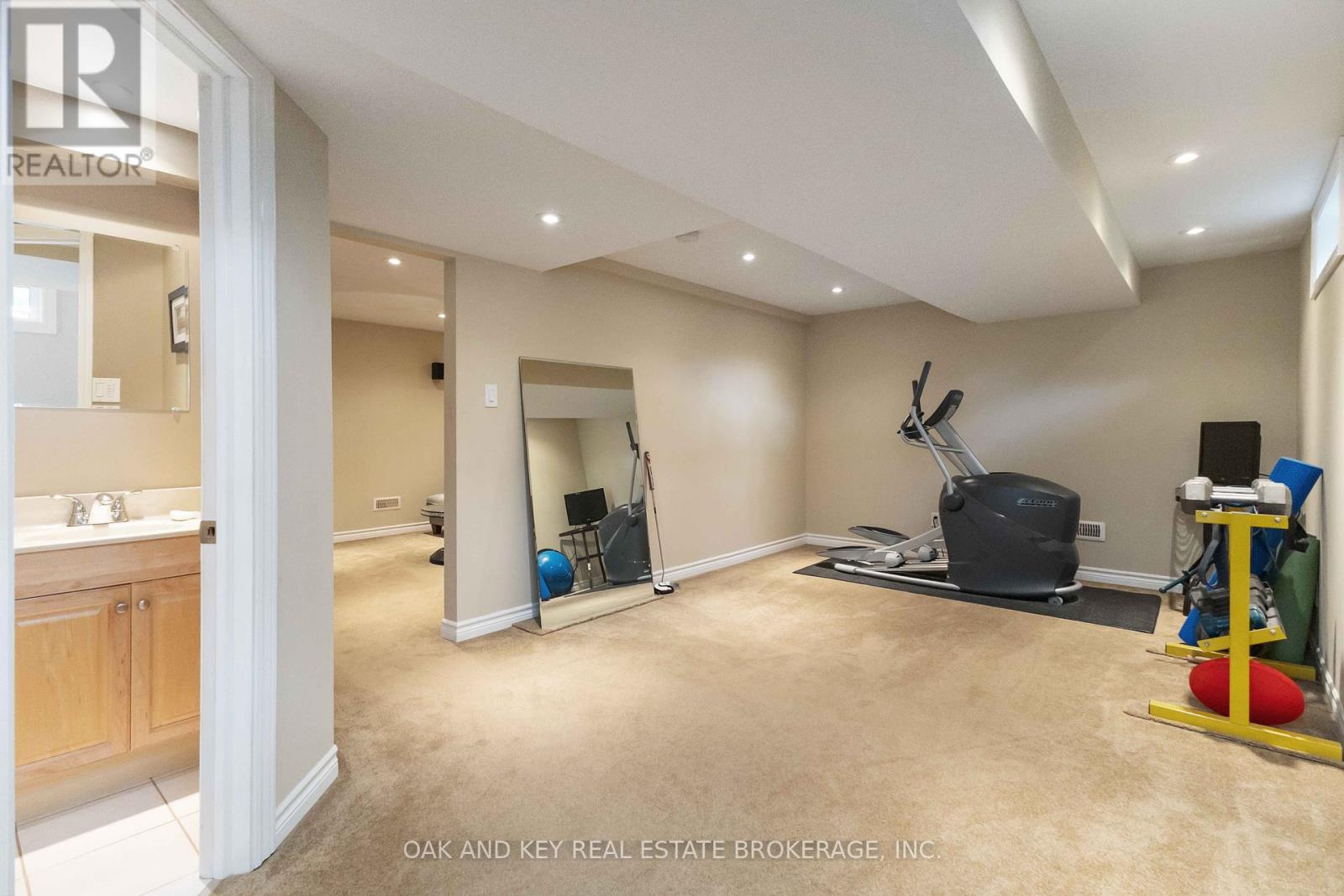 717 Griffith Street, London South, Ontario  N6K 3A6 - Photo 32 - X12358225