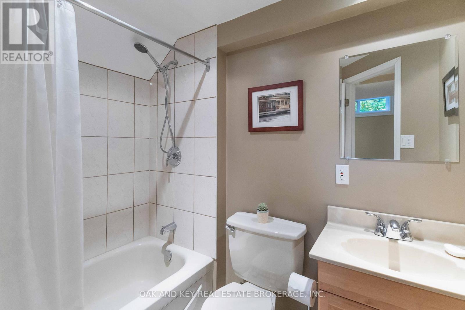 717 Griffith Street, London South, Ontario  N6K 3A6 - Photo 34 - X12358225
