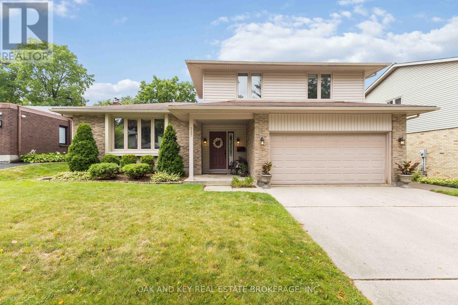 717 Griffith Street, London South, Ontario  N6K 3A6 - Photo 4 - X12358225