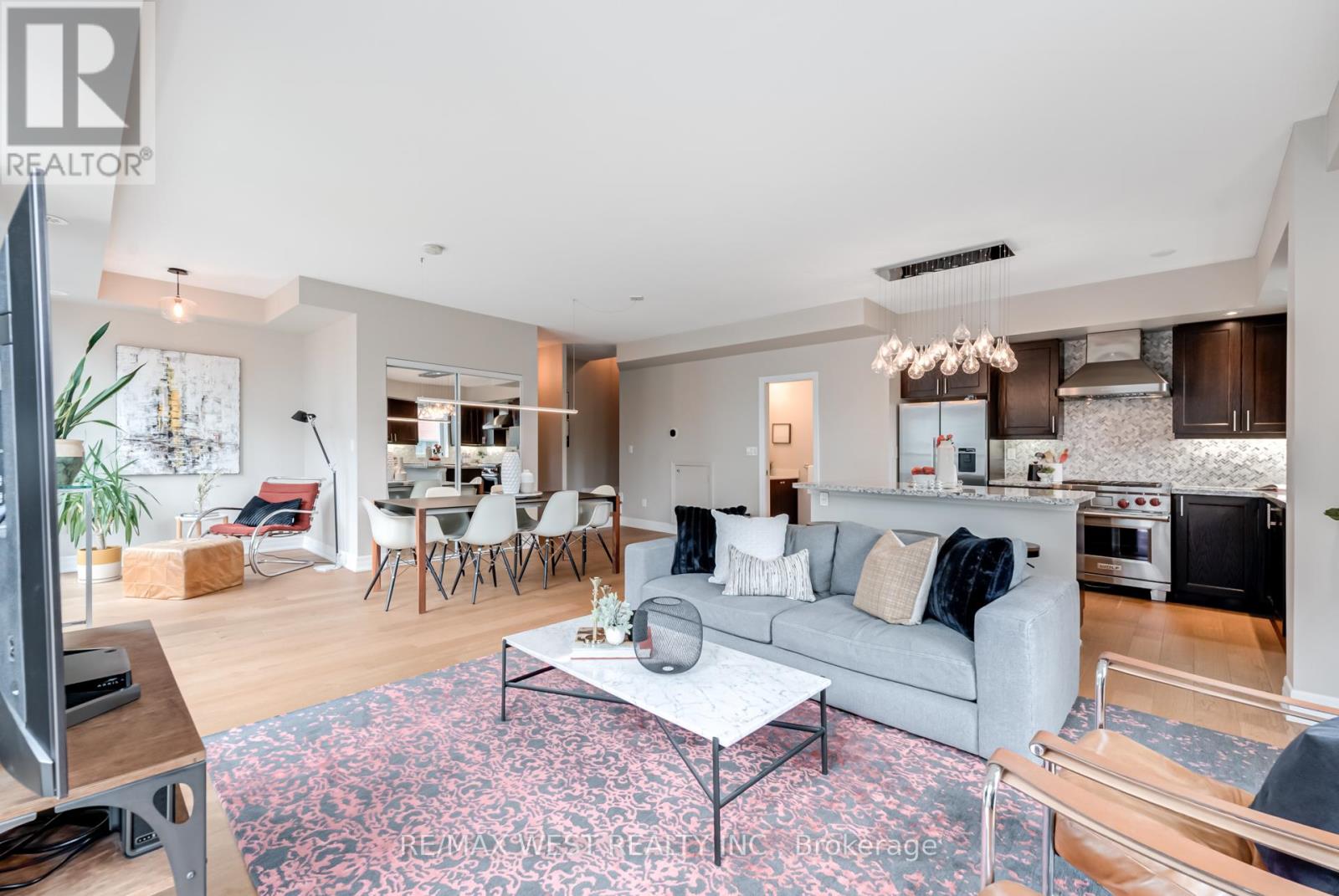 Property at 103 - 15 SOUSA MENDES STREET image 3