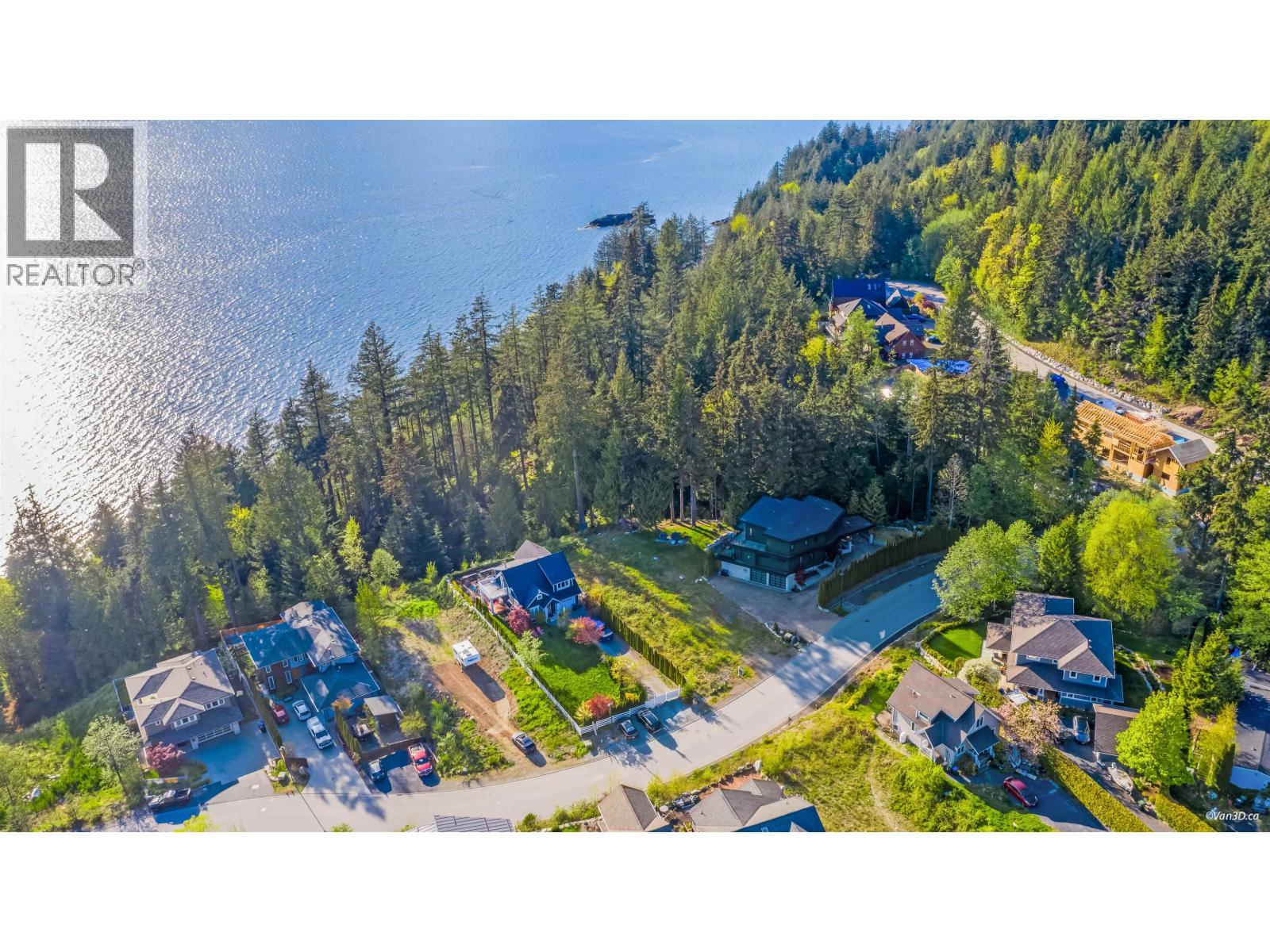 685 Copper Drive, Squamish, British Columbia  V8B 1J1 - Photo 16 - R3039553