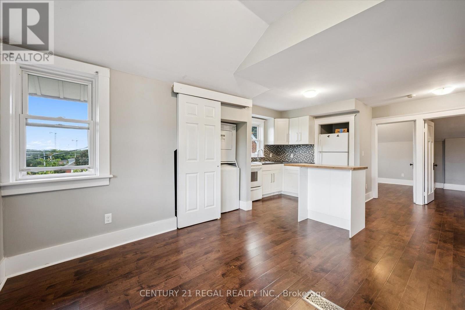 14 Stirling Avenue N, Kitchener, Ontario  N2H 3G5 - Photo 17 - X12358192