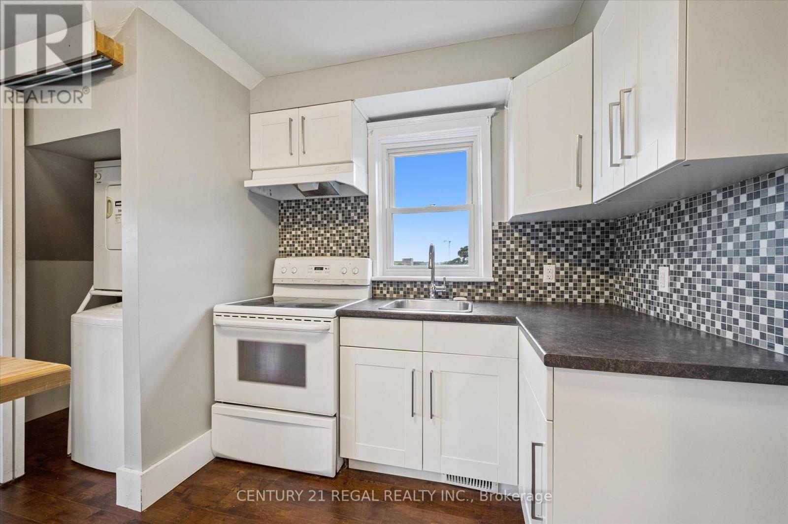 14 Stirling Avenue N, Kitchener, Ontario  N2H 3G5 - Photo 19 - X12358192