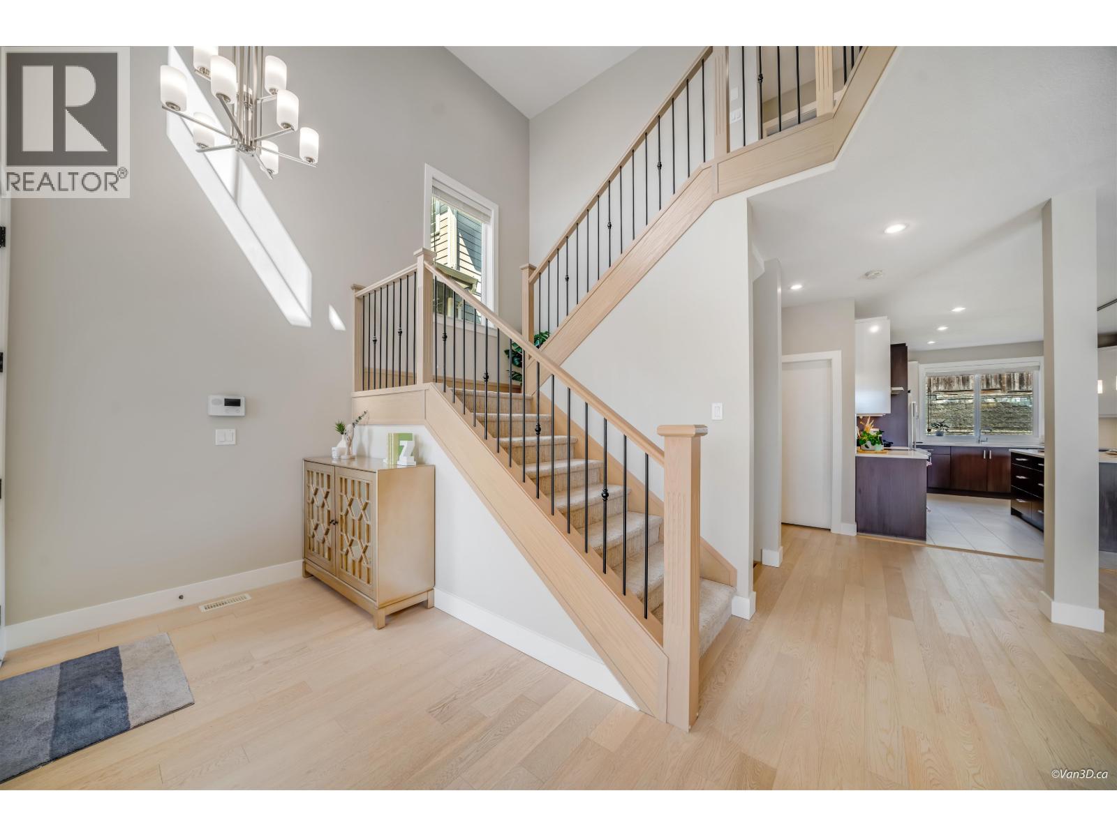 3485 Chandler Street, Coquitlam, British Columbia  V3E 0K2 - Photo 2 - R3039543