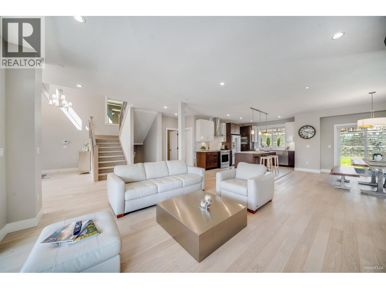 3485 Chandler Street, Coquitlam, British Columbia  V3E 0K2 - Photo 5 - R3039543