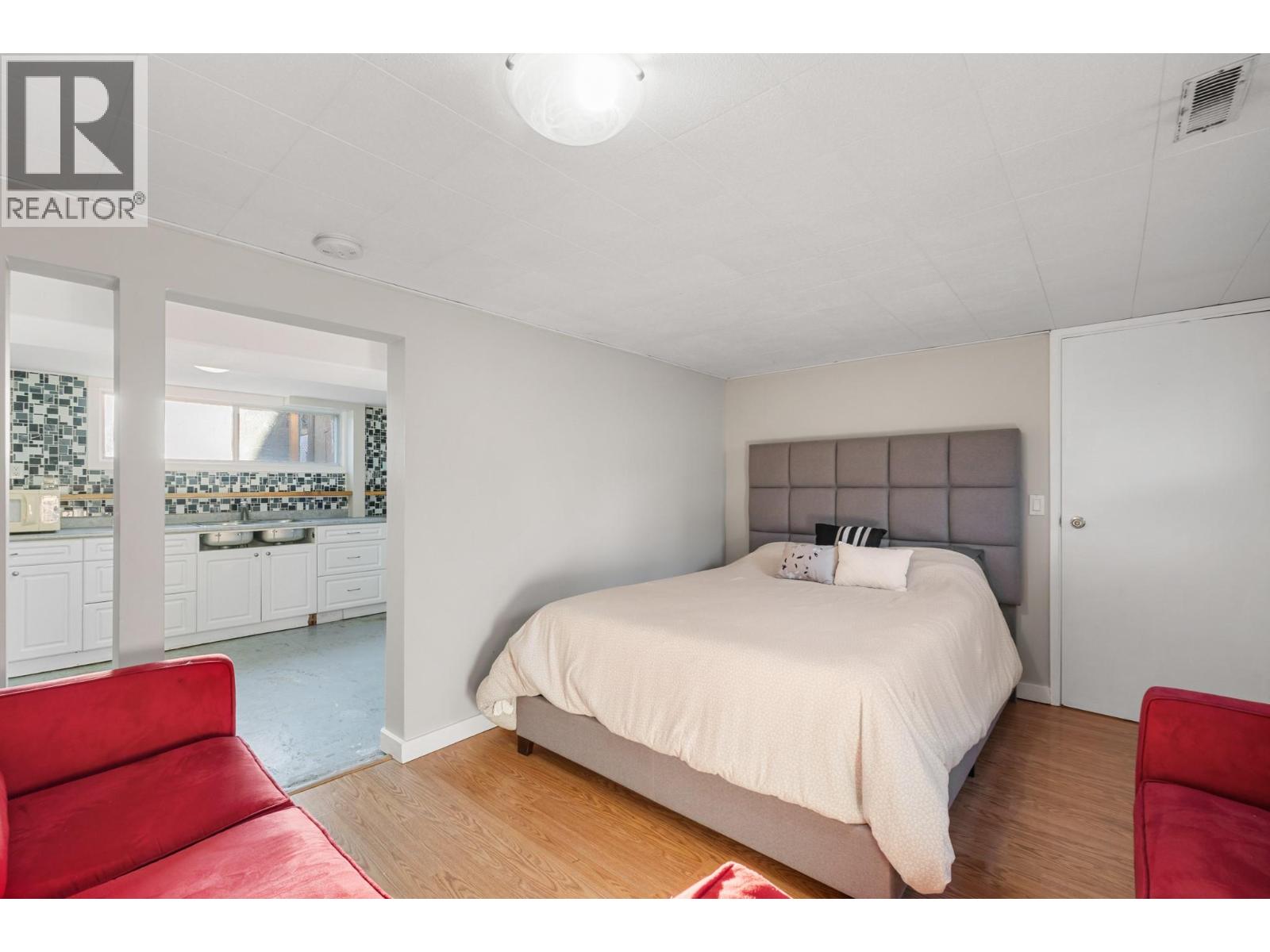 1040 Glenmore Drive Kelowna Photo 18
