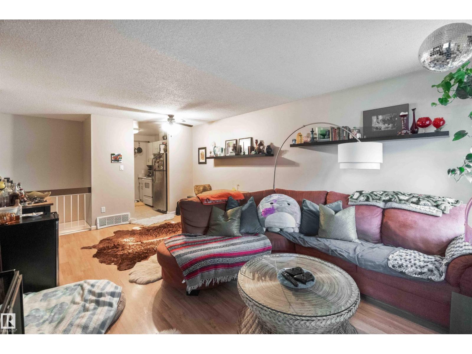 7026 Millwoods Rd Nw, Edmonton, Alberta  T6K 3M3 - Photo 6 - E4454139