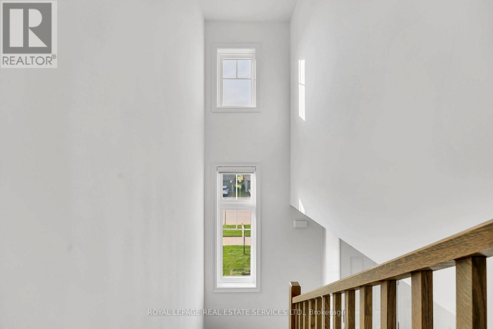 241 Longboat Run, Brantford, Ontario  N3T 5L5 - Photo 16 - X12340368