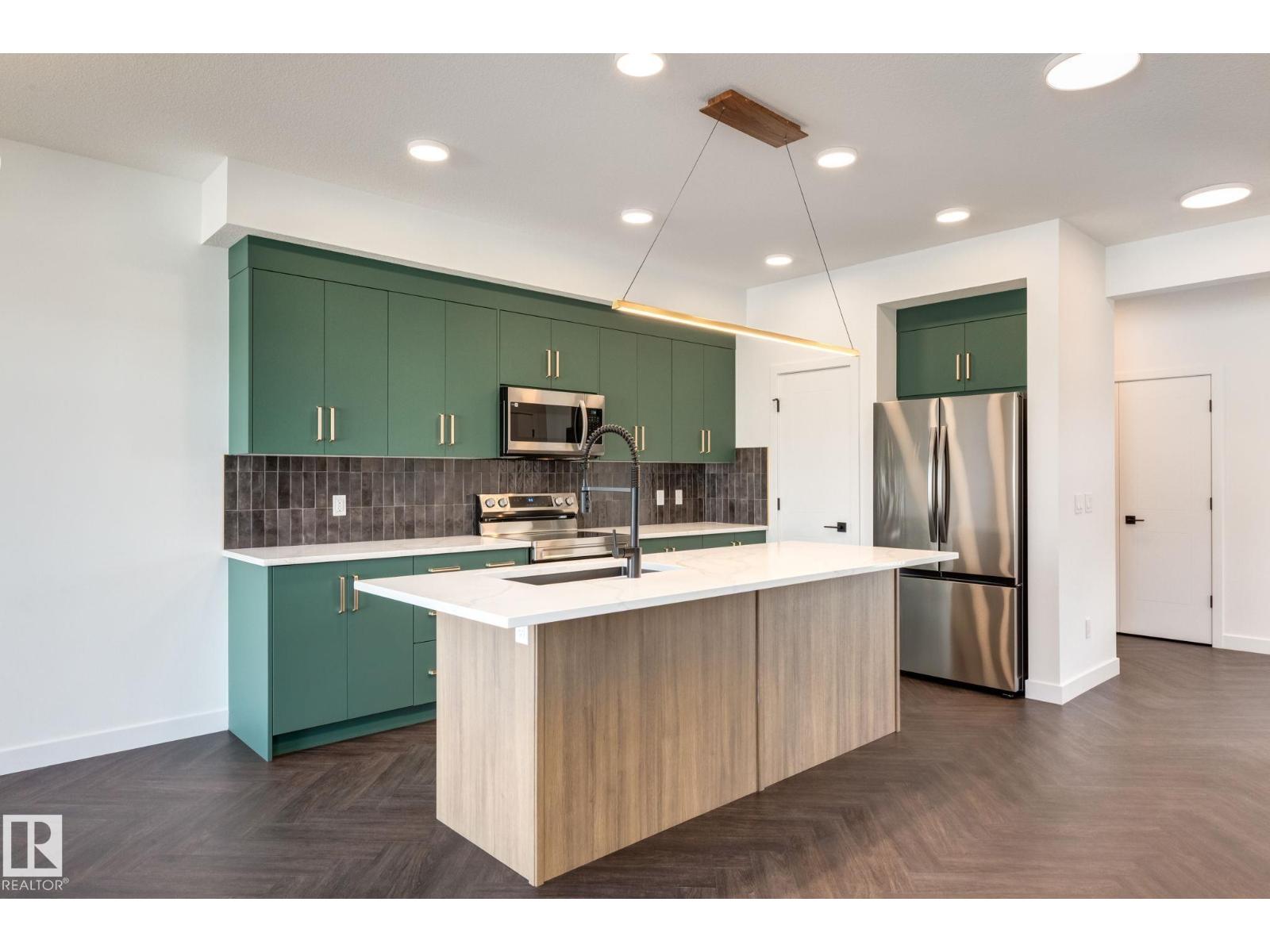 Property at 27 Chartres CL image 1