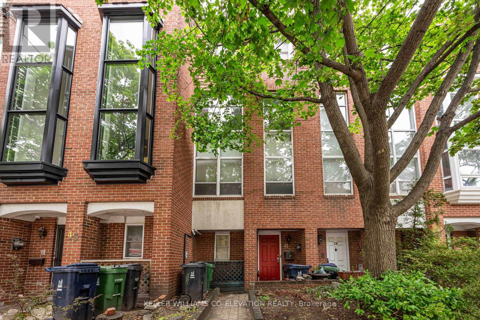 Property at 41 KEELE STREET image 1