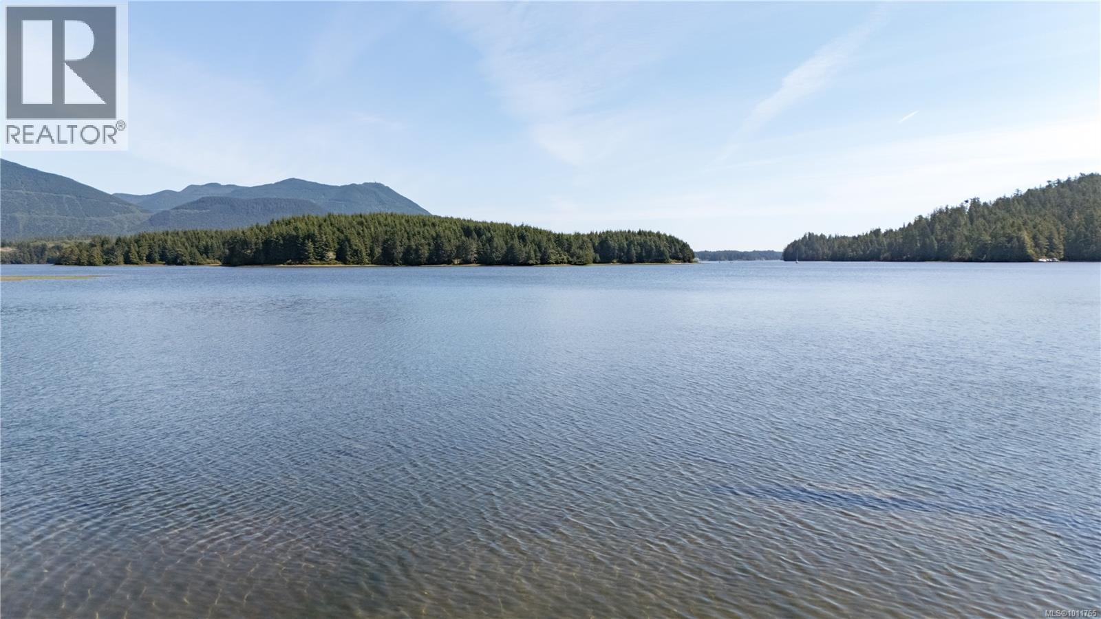 260 Karn Ave, Ucluelet, British Columbia  V0R 3A0 - Photo 2 - 1011765