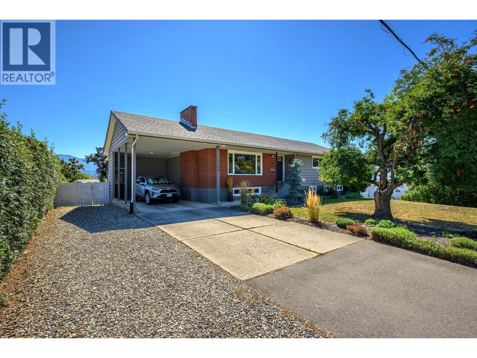 2104 25 Avenue, Vernon, British Columbia  V1T 1M9 - Photo 2 - 10359959