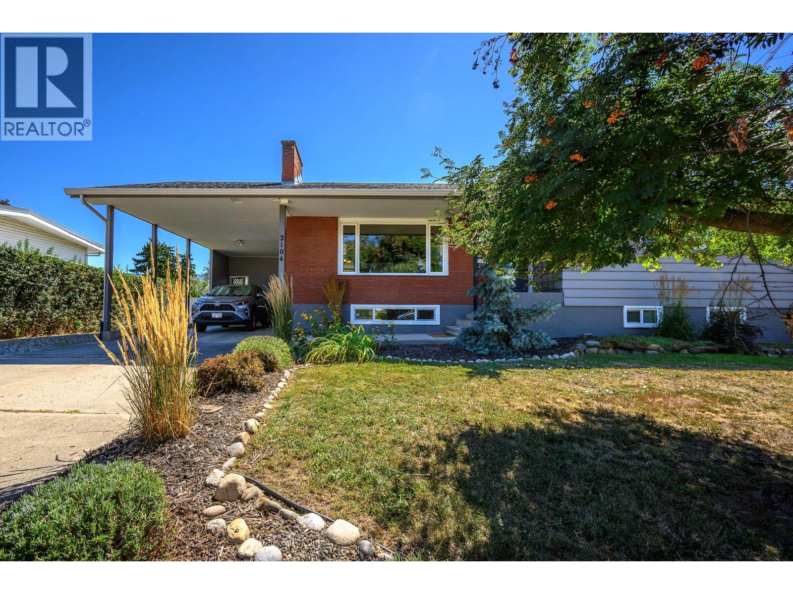 2104 25 Avenue, Vernon, British Columbia  V1T 1M9 - Photo 3 - 10359959