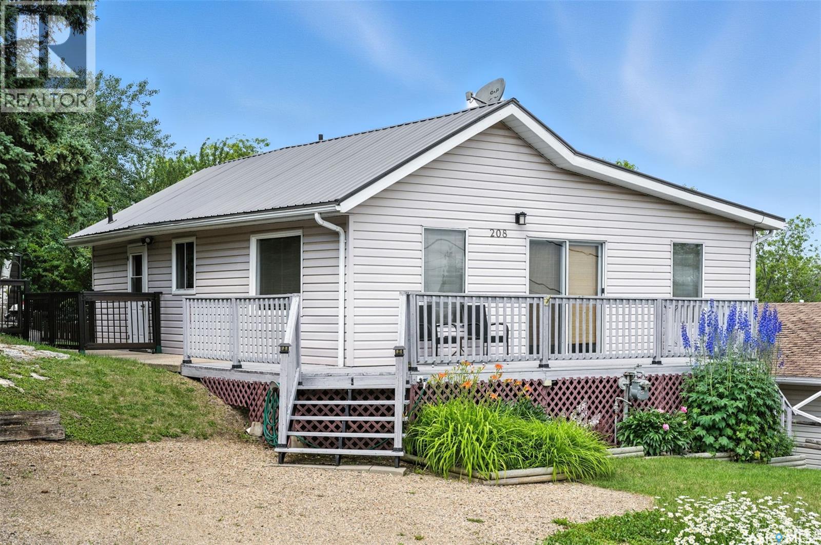 208 Albert Street, Manitou Beach, Saskatchewan  S0K 4T1 - Photo 4 - SK016352