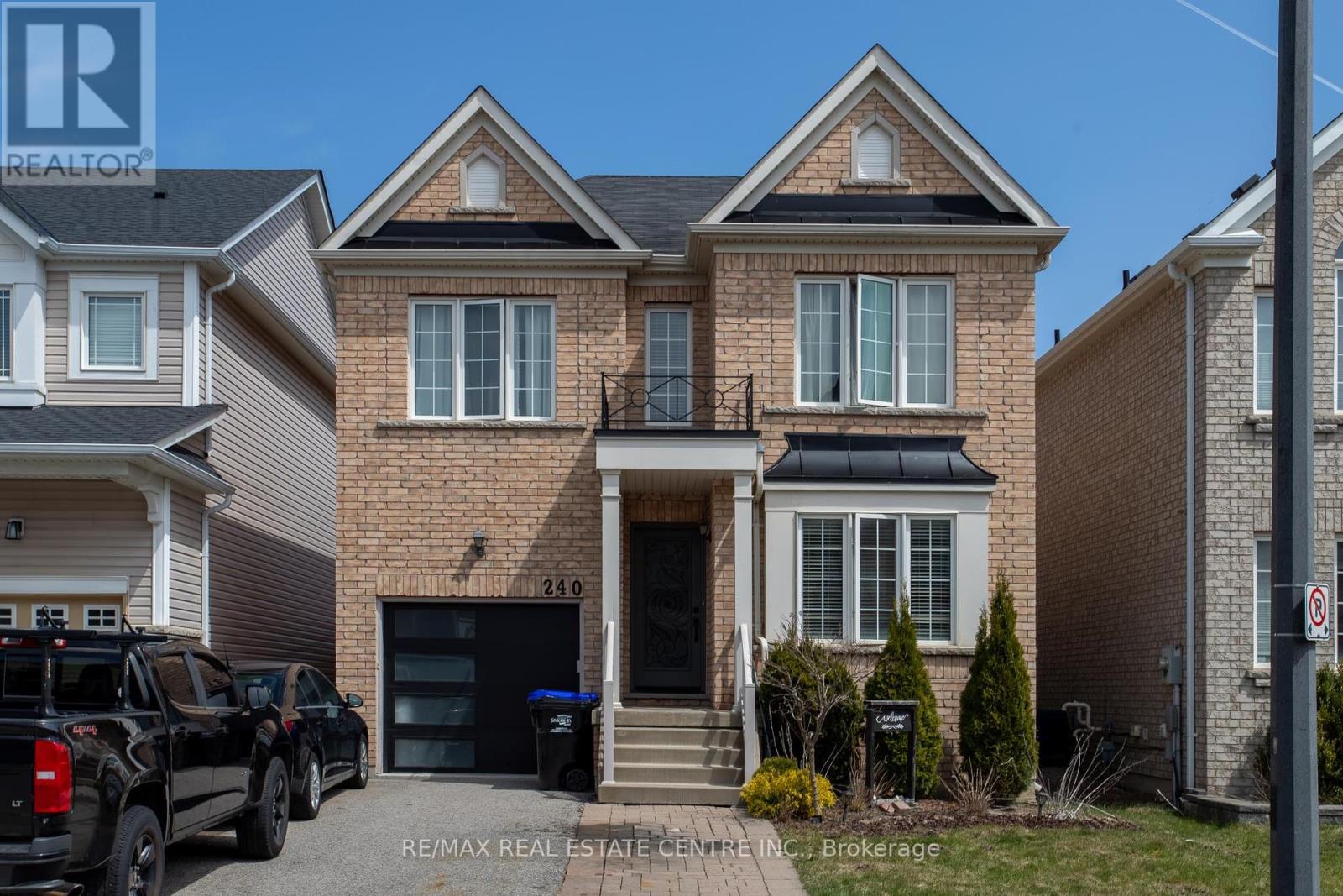 240 ARMSTRONG CRESCENT, Bradford West Gwillimbury, Ontario