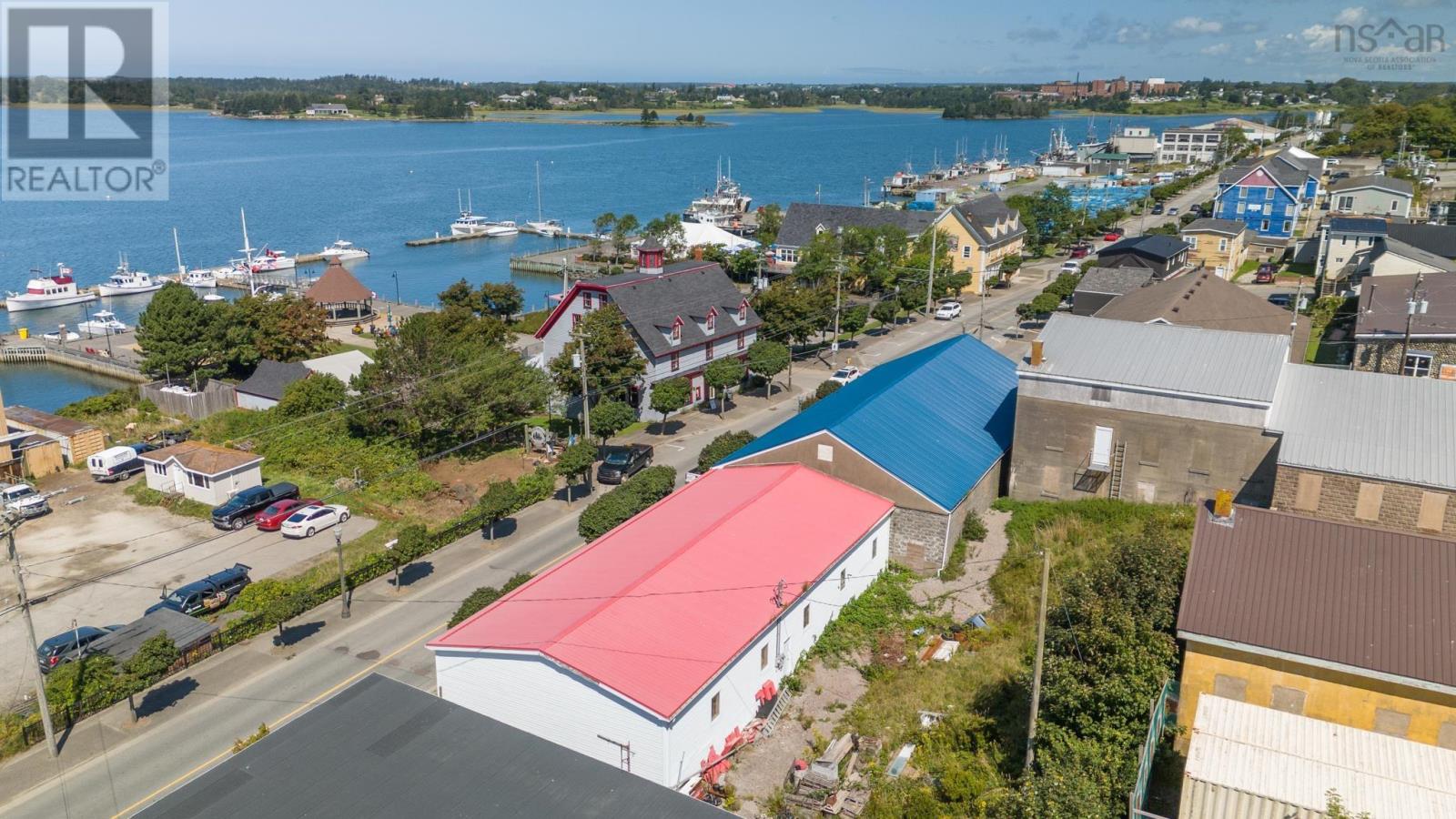 1 Central Street, Yarmouth, Nova Scotia