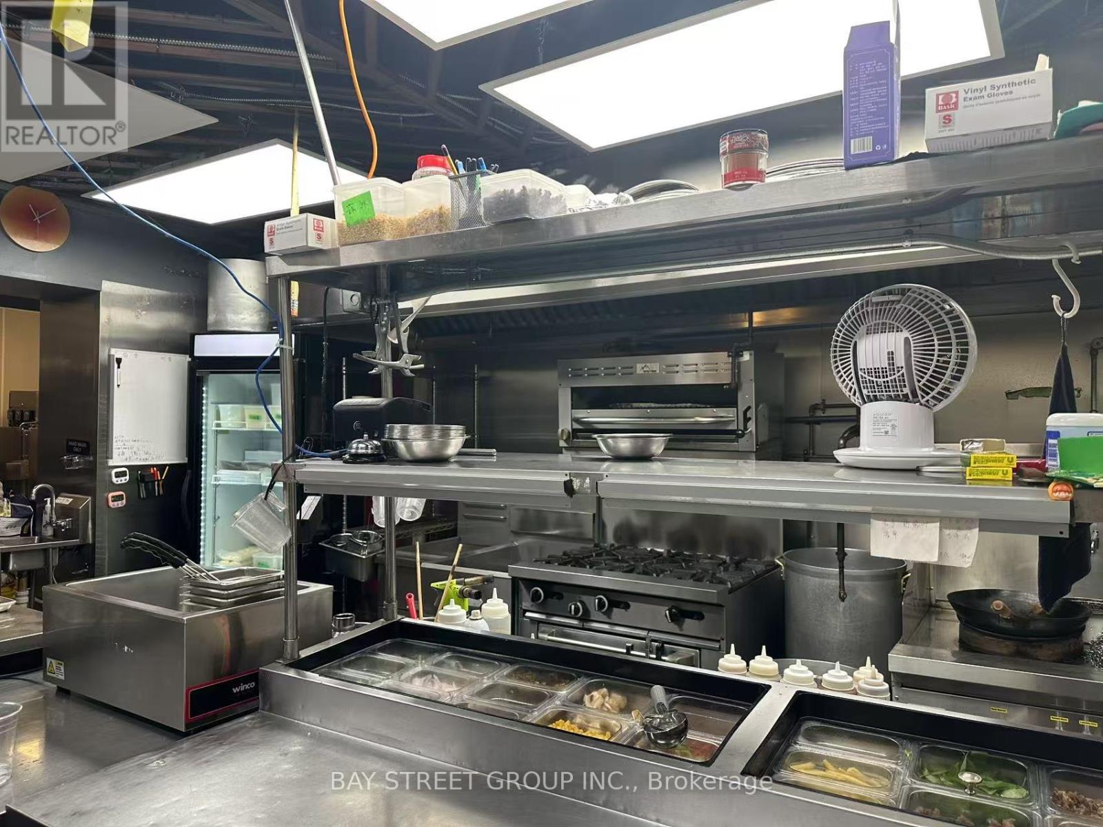 382 Spadina Avenue, Toronto (Kensington-Chinatown), Ontario  M5T 2G5 - Photo 8 - C12358276
