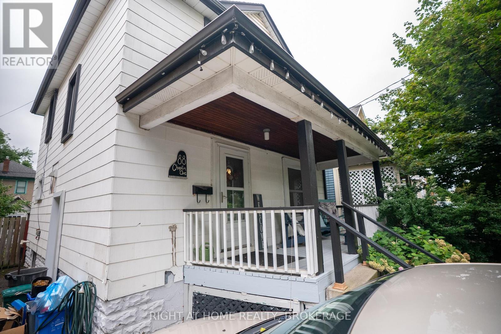 88 Chaplin Avenue, St. Catharines, Ontario  L2R 2E7 - Photo 2 - X12358318