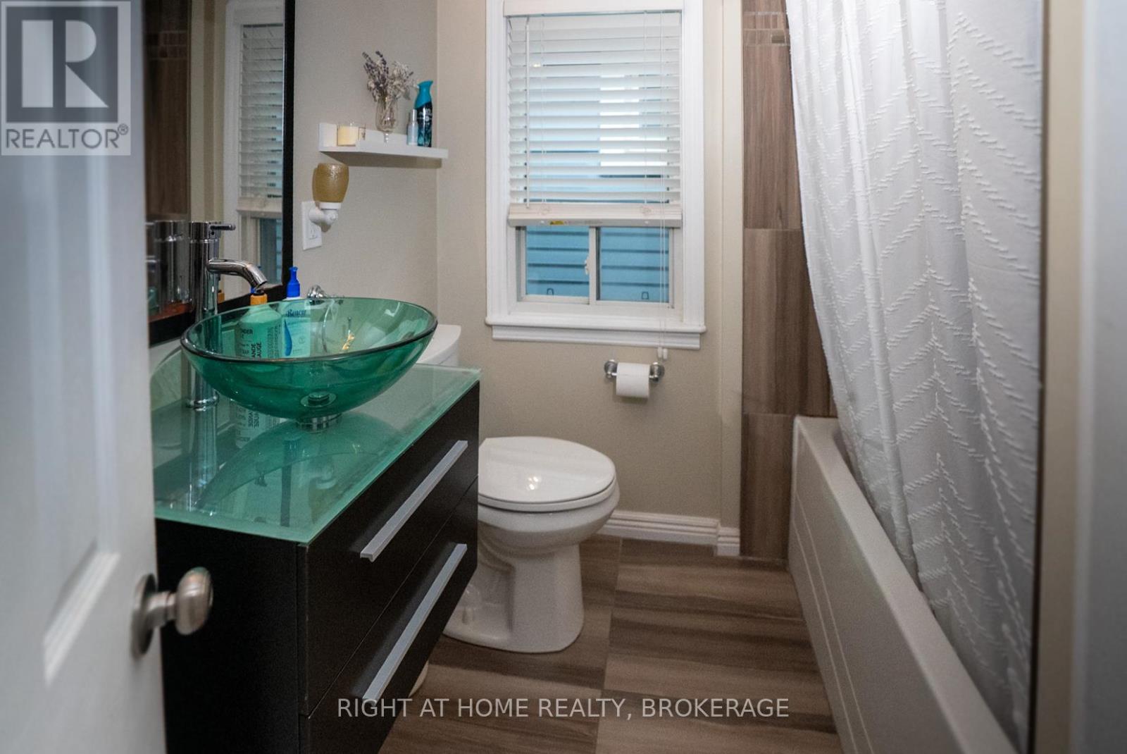 88 Chaplin Avenue, St. Catharines, Ontario  L2R 2E7 - Photo 27 - X12358318