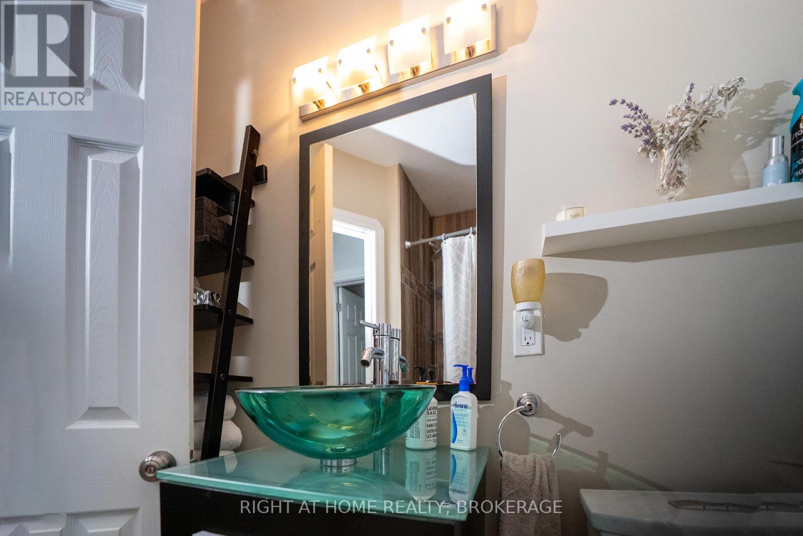 88 Chaplin Avenue, St. Catharines, Ontario  L2R 2E7 - Photo 28 - X12358318