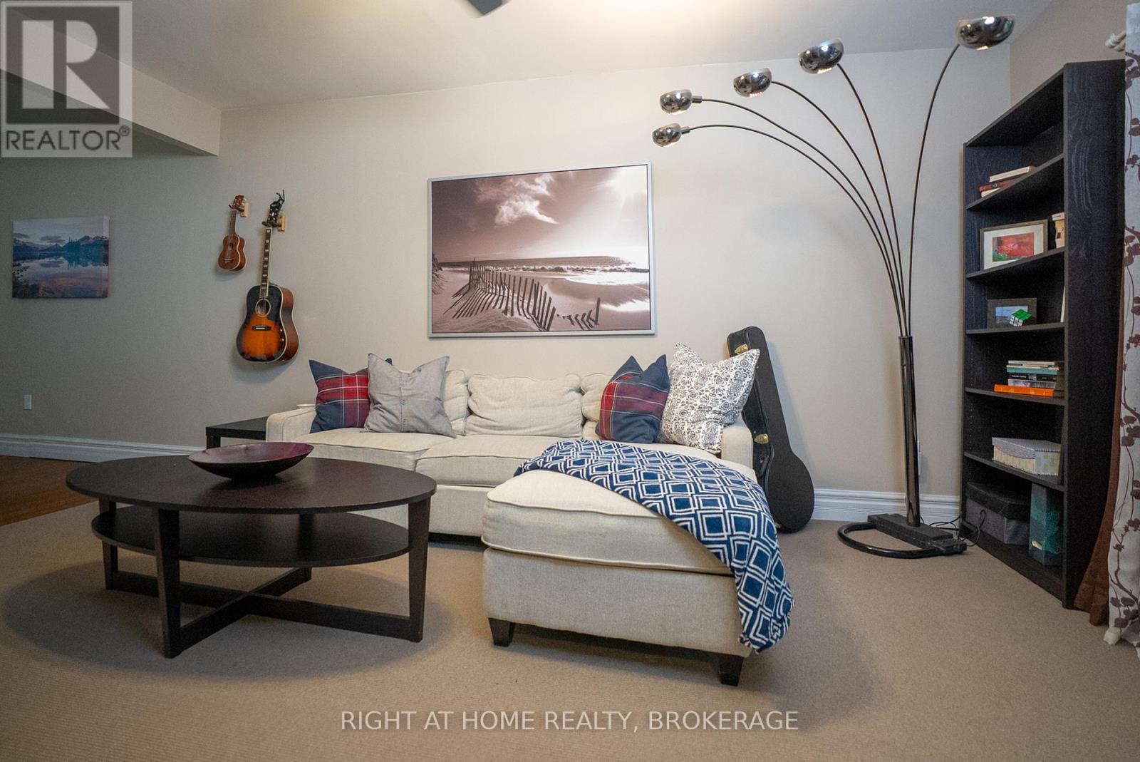 88 Chaplin Avenue, St. Catharines, Ontario  L2R 2E7 - Photo 8 - X12358318