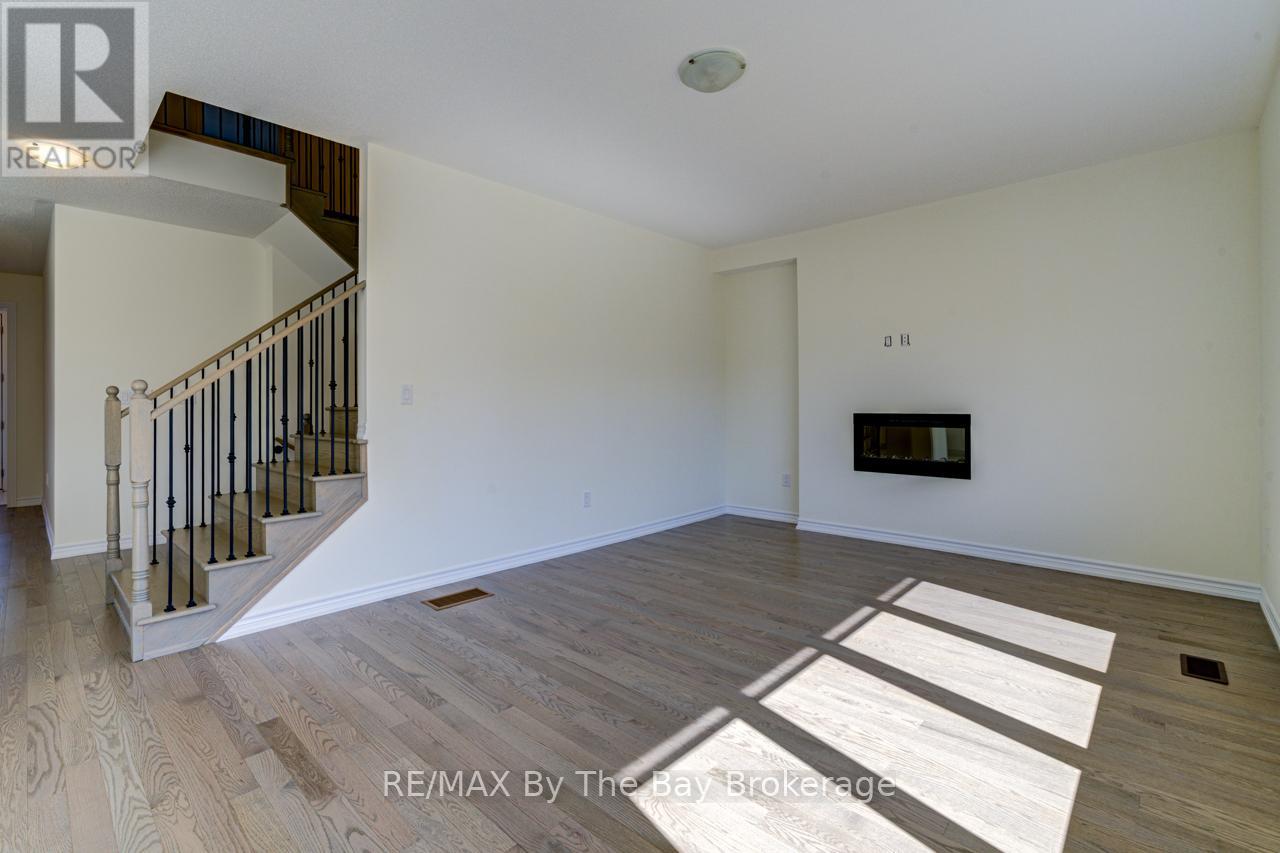 163 Rosanne Circle, Wasaga Beach, Ontario  L9Z 0N1 - Photo 21 - S12358314
