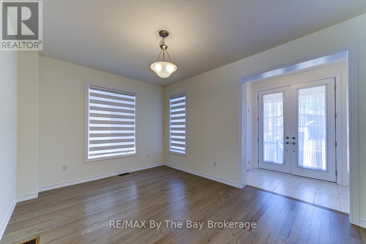 163 Rosanne Circle, Wasaga Beach, Ontario  L9Z 0N1 - Photo 8 - S12358314