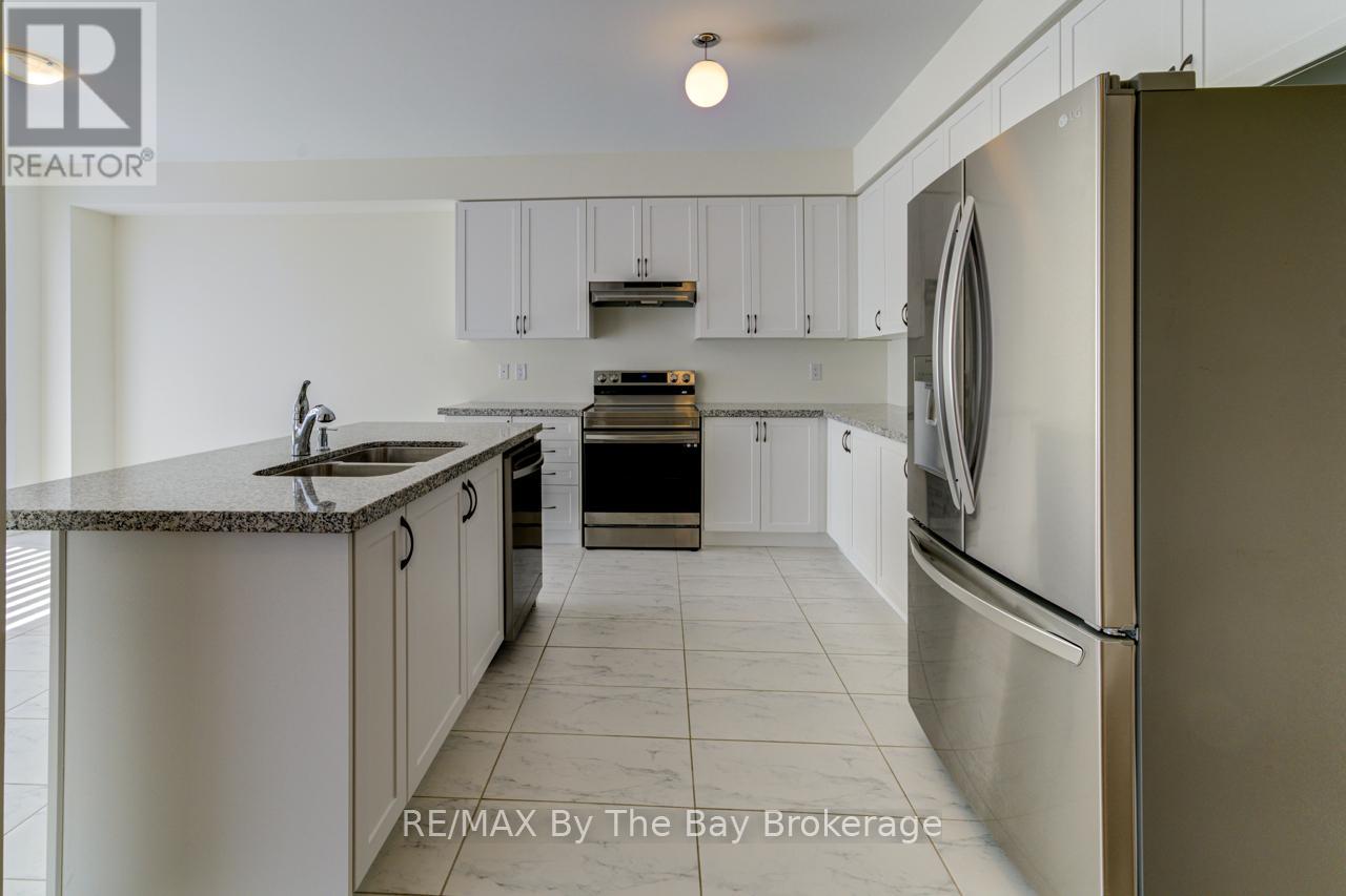 163 Rosanne Circle, Wasaga Beach, Ontario  L9Z 0N1 - Photo 9 - S12358314