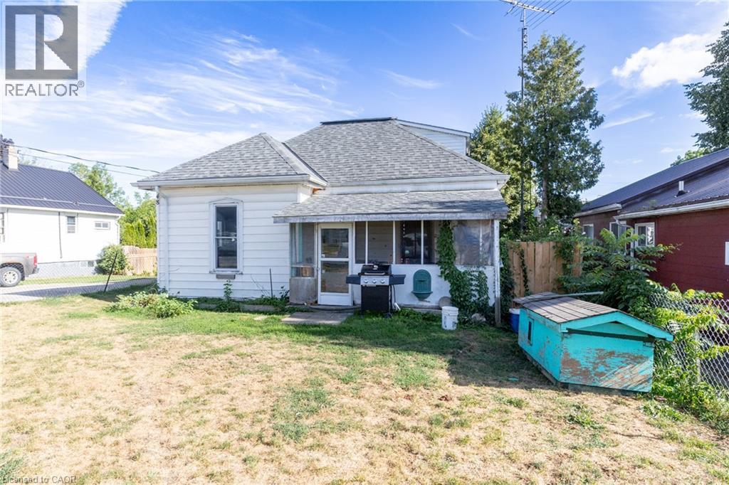 48 Sovereen Street, Delhi, Ontario  N4B 1L5 - Photo 3 - 40761158