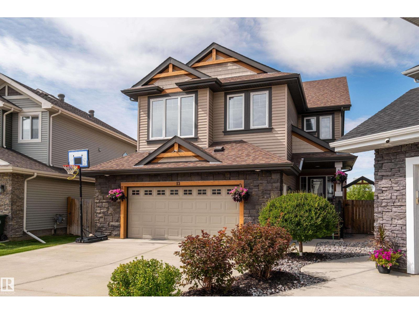 13 MEADOWLINK GA, Spruce Grove, Alberta